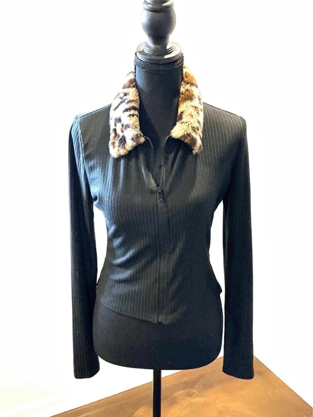 Ribbed Zip Front Jacket Black & Brown Like New